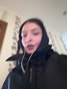 Snapshot of BabeRainbow chatting on October 18, 2025, 9:11 am BabeRainbow online show from October 18, 2025, 9:11 am