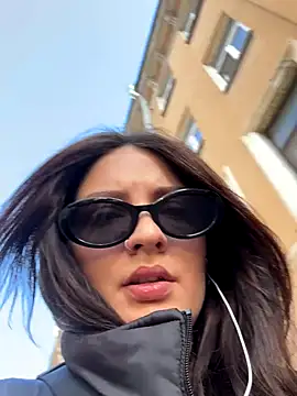 Snapshot of BabeRainbow chatting on October 7, 2025, 10:38 am BabeRainbow online show from October 7, 2025, 10:38 am