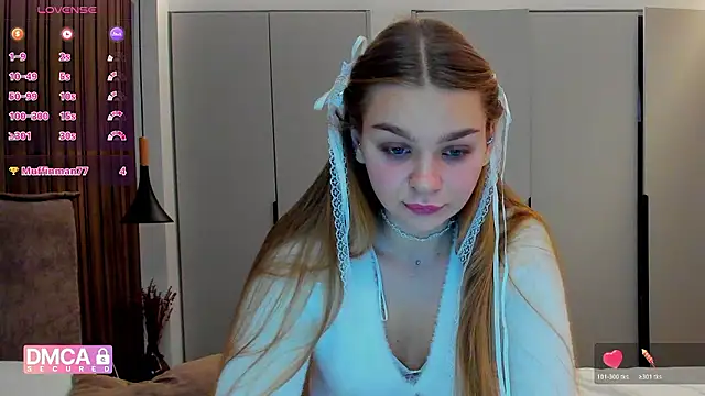 Molly sweetie online show from November 24, 2025, 7:30 am