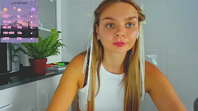 Molly sweetie online show from July 4, 2026, 6:56 pm