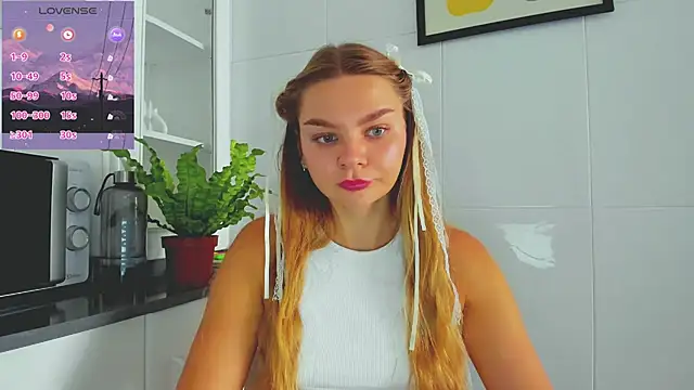 Molly sweetie online show from July 4, 2026, 6:31 am