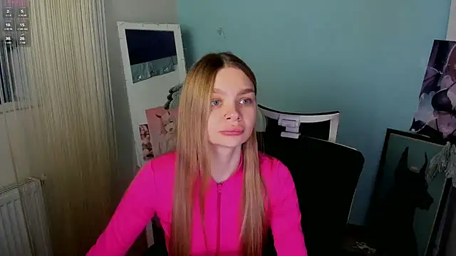 Snapshot of Molly_sweetie chatting on January 16, 2025, 7:07 am Molly sweetie online show from January 16, 2025, 7:07 am