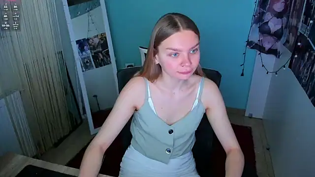Snapshot of Molly_sweetie chatting on March 19, 2025, 6:57 am Molly sweetie online show from March 19, 2025, 6:57 am