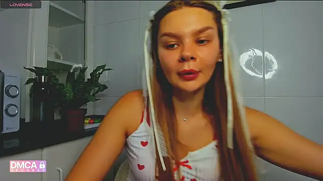 Molly sweetie online show from June 9, 2026, 6:53 pm
