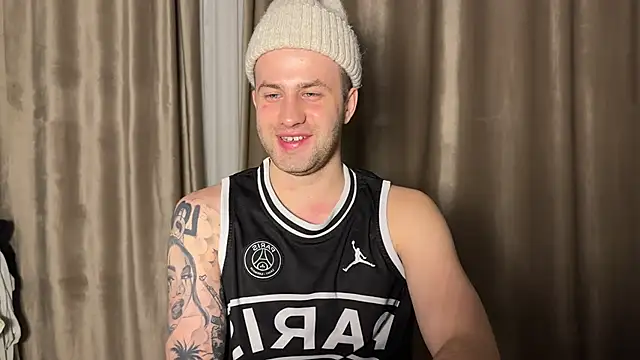 Snapshot of Dalyndilor chatting on November 1, 2025, 10:25 pm Dalyndilor online show from November 1, 2025, 10:25 pm