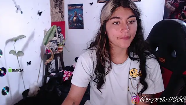 Snapshot of abril666 chatting on December 5, 2024, 6:17 pm abril666 online show from December 5, 2024, 6:17 pm