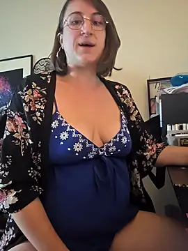 Snapshot of minierose chatting on October 5, 2025, 7:32 am minierose online show from October 5, 2025, 7:32 am