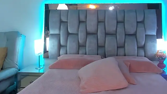 Snapshot of Abbye_blue01 chatting on February 27, 2025, 2:03 am Abbye blue01 online show from February 27, 2025, 2:03 am