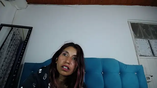 sweet skylove  online show from March 16, 2025, 2:10 am