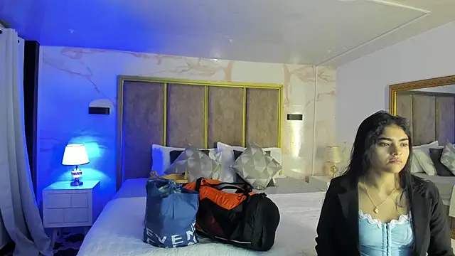 GiselOrtiz online show from April 5, 2026, 10:33 am