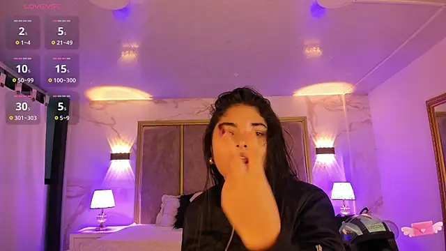 GiselOrtiz online show from November 30, 2025, 11:00 am