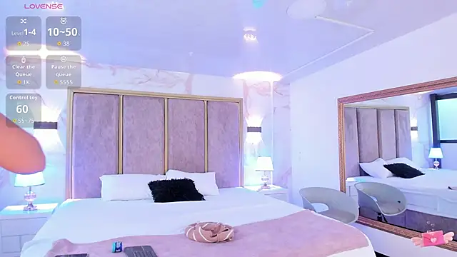 GiselOrtiz online show from January 5, 2026, 5:27 pm