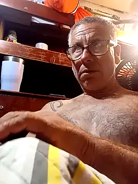 Snapshot of Pcsammy73 chatting on October 22, 2025, 9:53 am Pcsammy73 online show from October 22, 2025, 9:53 am