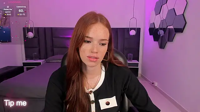 Snapshot of CorinneRusso chatting on February 7, 2026, 7:11 pm CorinneRusso online show from February 7, 2026, 7:11 pm