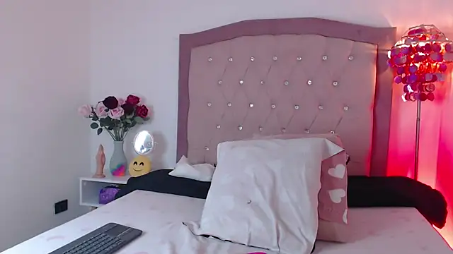 Snapshot of AnnadirtyXo chatting on September 26, 2025, 5:25 am AnnadirtyXo online show from September 26, 2025, 5:25 am