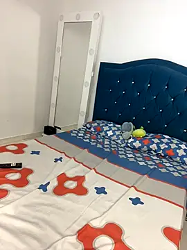 Snapshot of Leonarrrd_01 chatting on September 26, 2025, 12:39 am Leonarrrd 01 online show from September 26, 2025, 12:39 am