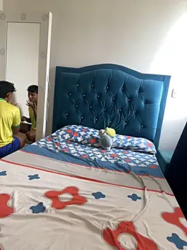 Snapshot of Leonarrrd_01 chatting on September 23, 2025, 8:27 pm Leonarrrd 01 online show from September 23, 2025, 8:27 pm