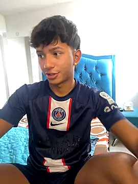 Snapshot of Leonarrrd_01 chatting on October 6, 2025, 3:13 pm Leonarrrd 01 online show from October 6, 2025, 3:13 pm