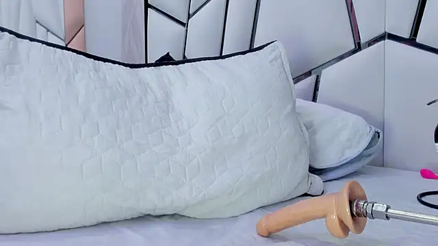 Snapshot of _aurora18_ chatting on February 21, 2025, 9:34 am aurora18 online show from February 21, 2025, 9:34 am