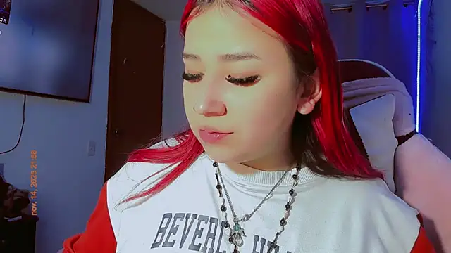 madisonx17 online show from November 15, 2025, 2:59 am