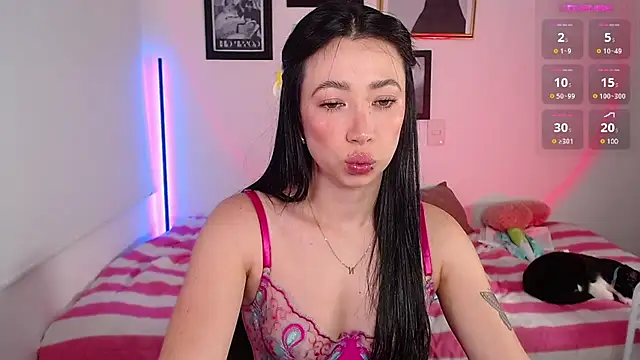 lilyy evanss online show from January 16, 2025, 1:27 am