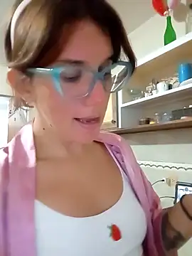 Snapshot of Luna-e-Franco1 chatting on March 16, 2025, 12:12 am Luna-e-Franco1 online show from March 16, 2025, 12:12 am