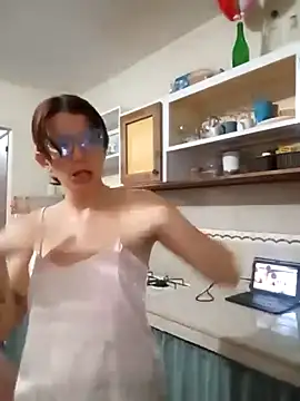 Snapshot of Luna-e-Franco1 chatting on March 9, 2025, 1:14 am Luna-e-Franco1 online show from March 9, 2025, 1:14 am