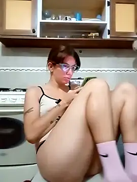 Snapshot of Luna-e-Franco1 chatting on March 17, 2025, 4:19 am Luna-e-Franco1 online show from March 17, 2025, 4:19 am