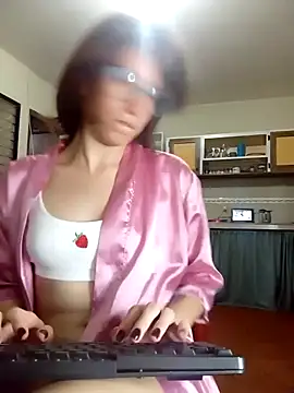 Snapshot of Luna-e-Franco1 chatting on February 16, 2025, 12:19 am Luna-e-Franco1 online show from February 16, 2025, 12:19 am