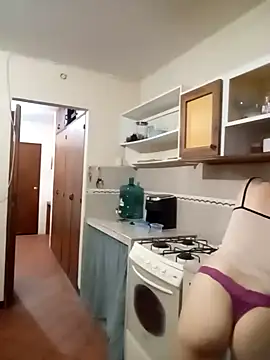 Snapshot of Luna-e-Franco1 chatting on February 28, 2025, 12:10 am Luna-e-Franco1 online show from February 28, 2025, 12:10 am