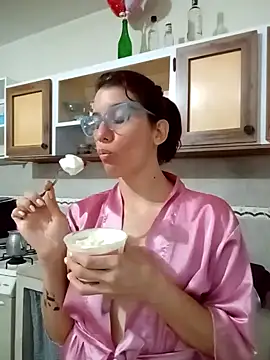 Snapshot of Luna-e-Franco1 chatting on March 7, 2025, 3:08 am Luna-e-Franco1 online show from March 7, 2025, 3:08 am