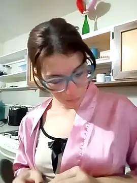 Snapshot of Luna-e-Franco1 chatting on February 21, 2025, 12:16 am Luna-e-Franco1 online show from February 21, 2025, 12:16 am