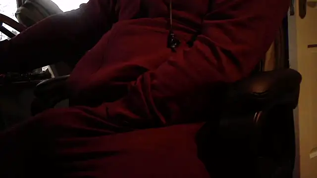 Snapshot of IrishCock30 chatting on December 18, 2025, 2:54 pm IrishCock30 online show from December 18, 2025, 2:54 pm