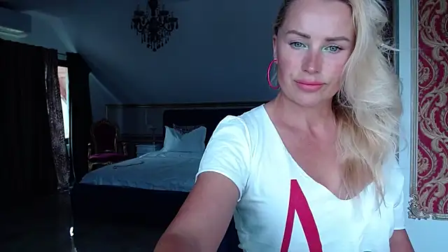 Snapshot of eyesangel22 chatting on September 25, 2025, 12:00 pm eyesangel22 online show from September 25, 2025, 12:00 pm