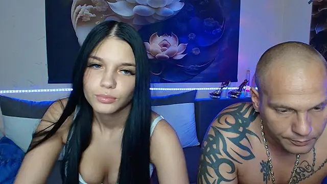 Snapshot of xDeepInLovexx chatting on September 22, 2025, 6:03 pm xDeepInLovexx online show from September 22, 2025, 6:03 pm