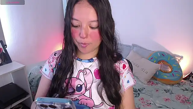 Lexie Thompson10 online show from October 8, 2025, 7:14 pm