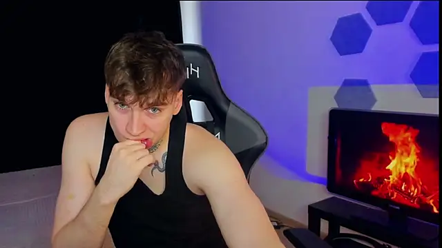 Snapshot of Chris_Tyson chatting on February 22, 2025, 10:18 am Chris Tyson online show from February 22, 2025, 10:18 am