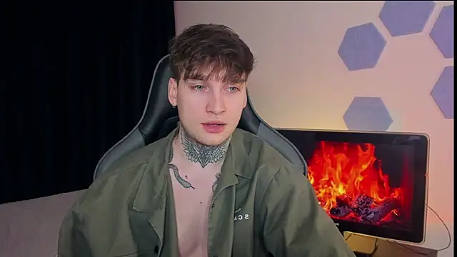 Snapshot of Chris_Tyson chatting on March 16, 2025, 11:15 pm Chris Tyson online show from March 16, 2025, 11:15 pm