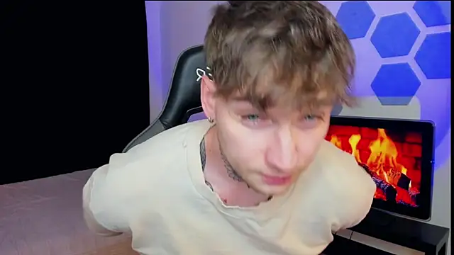 Snapshot of Chris_Tyson chatting on February 16, 2025, 2:09 am Chris Tyson online show from February 16, 2025, 2:09 am