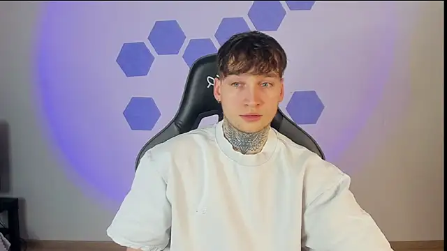 Snapshot of Chris_Tyson chatting on March 10, 2025, 1:34 am Chris Tyson online show from March 10, 2025, 1:34 am