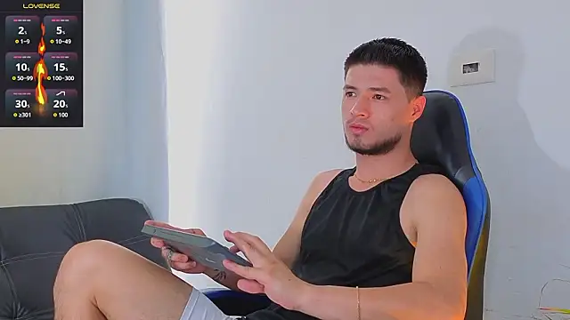 EdwardRoss  online show from March 20, 2026, 7:26 pm