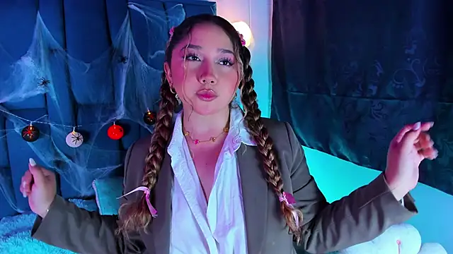 Snapshot of Cherryyquen chatting on October 10, 2025, 8:31 pm Cherryyquen online show from October 10, 2025, 8:31 pm