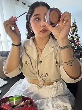 Cherryyquen online show from December 4, 2025, 4:28 pm