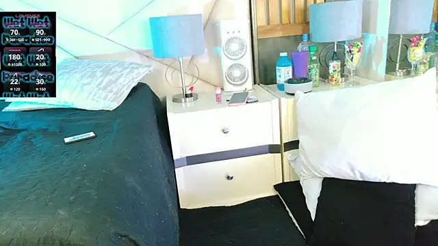 Snapshot of LilyyBigAss chatting on September 26, 2025, 11:50 am LilyyBigAss online show from September 26, 2025, 11:50 am