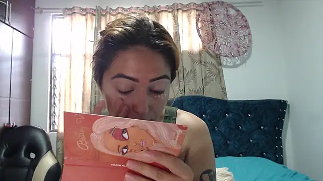 Kate lorens9 online show from November 11, 2025, 12:44 pm