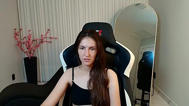 Snapshot of upssnowy chatting on October 8, 2025, 9:37 pm upssnowy online show from October 8, 2025, 9:37 pm