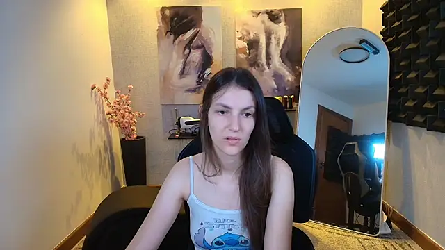 Snapshot of upssnowy chatting on September 10, 2025, 12:48 pm upssnowy online show from September 10, 2025, 12:48 pm