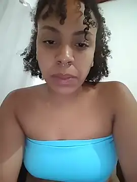 Julia Pretinha online show from December 20, 2025, 2:31 pm