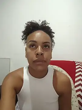 Julia Pretinha online show from June 26, 2026, 12:44 pm