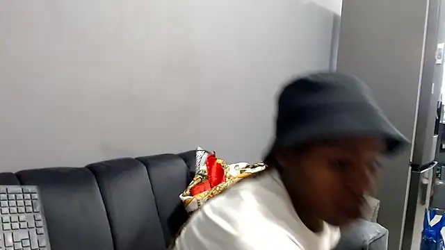 Snapshot of LongPussyLipsxx chatting on October 25, 2025, 3:45 pm LongPussyLipsxx online show from October 25, 2025, 3:45 pm